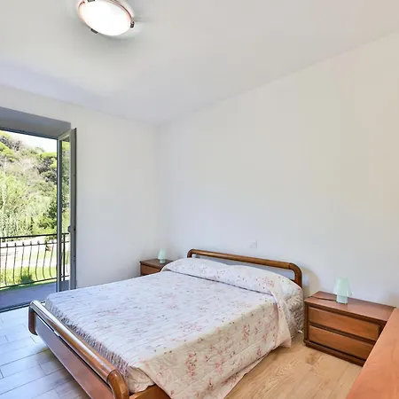 Casa G Un Giardino Su Portoferraio Вилла Le Foci
